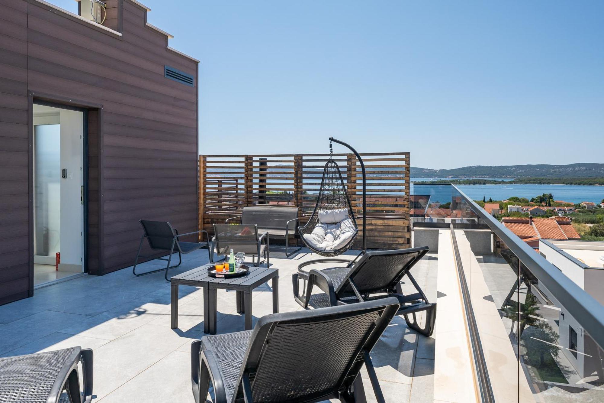 Sea Bay View Apartment - Appartement Avec Piscine Et Magnifique Vue Sur Mer Sveti Filip i Jakov Exterior photo